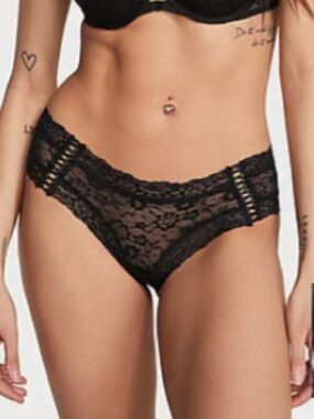 VICTORIA SECRET The Lacie
Lace Lace-Up Cheeky Panty